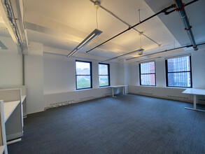 225 Broadway, New York, NY for lease Building Photo- Image 2 of 5