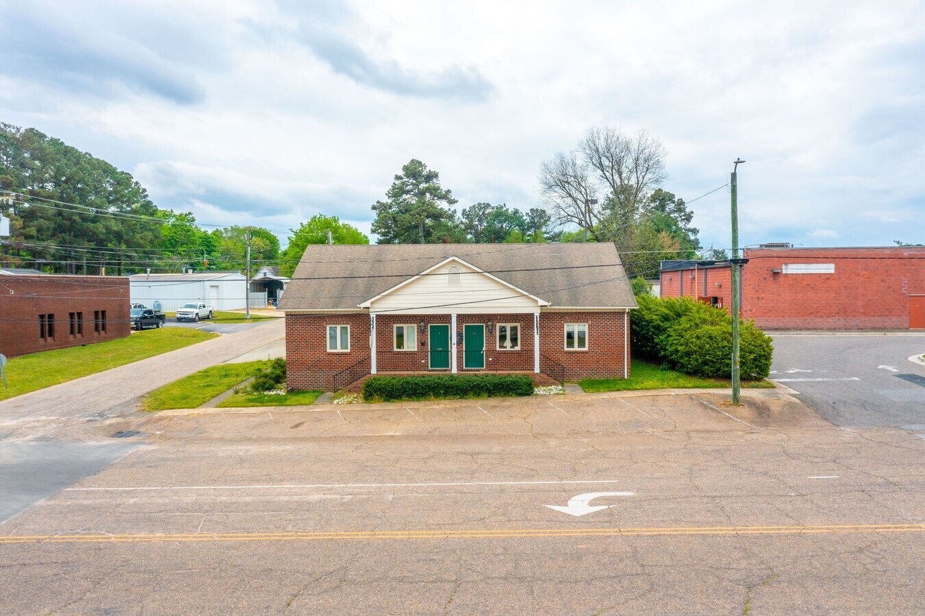 34 E Front St, Lillington, NC 27546