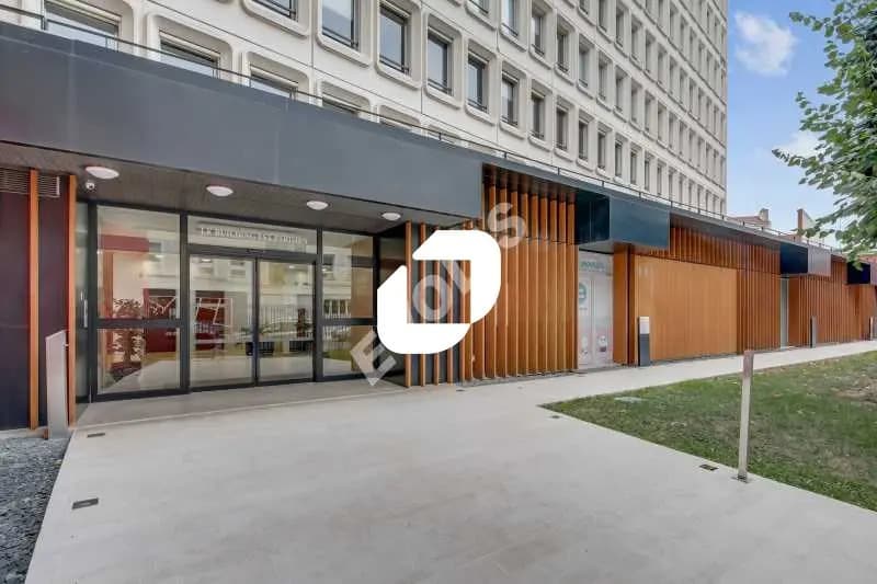 Office in Montreuil for sale Building Photo- Image 1 of 9