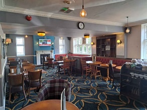 178 Blacker Rd, Huddersfield for lease Interior Photo- Image 2 of 4