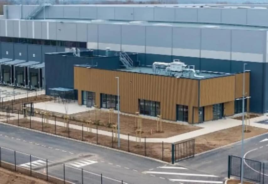 Industrial in Augny for lease - Building Photo - Image 2 of 7