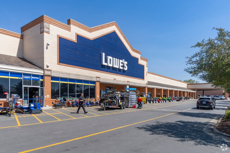 9645-9759 Sam Furr Rd, Huntersville, NC for lease - Building Photo - Image 3 of 30