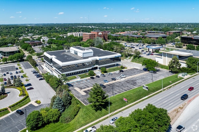 More details for 9394 W Dodge Rd, Omaha, NE - Office for Sale