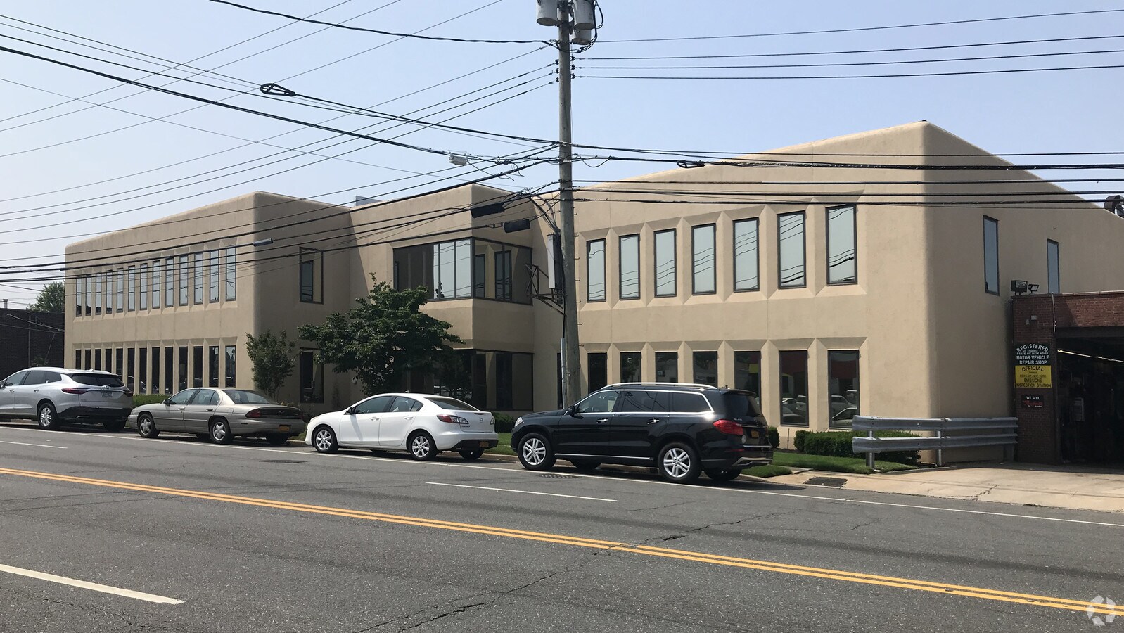 151 Herricks Rd, Garden City Park, NY 11040