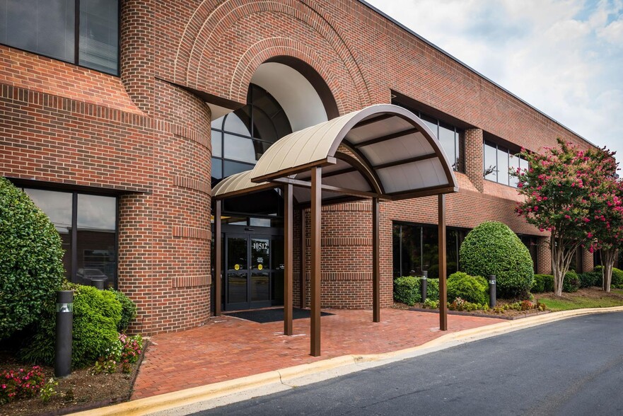 10512 Park Rd, Charlotte, NC for lease - Building Photo - Image 2 of 14