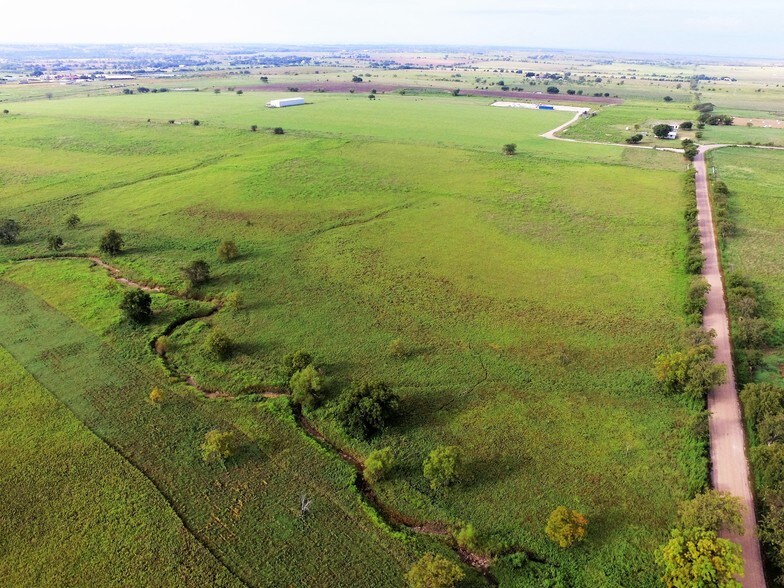 3137 County Road 1123, Godley, TX for sale - Primary Photo - Image 1 of 1