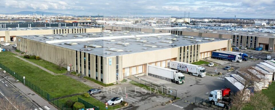 Industrial in Corbas for lease - Building Photo - Image 1 of 13
