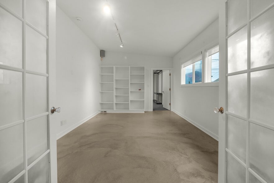 809 S Holladay Dr, Seaside, OR for sale - Building Photo - Image 3 of 40