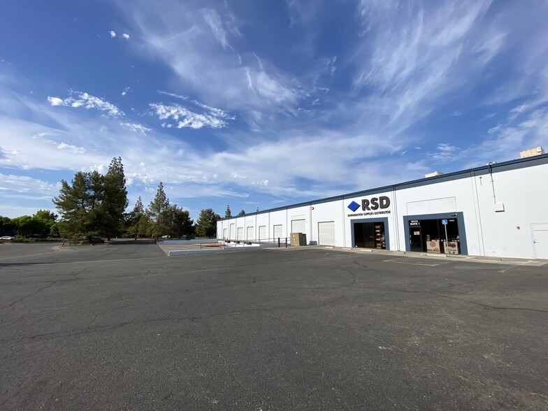 10170 Croydon Way, Sacramento, CA for lease - Building Photo - Image 2 of 6