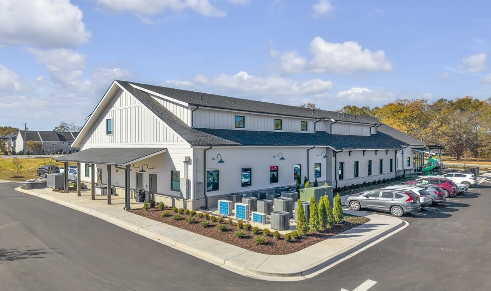 559 Harrison Bridge Rd, Simpsonville, SC for sale - Building Photo - Image 3 of 6