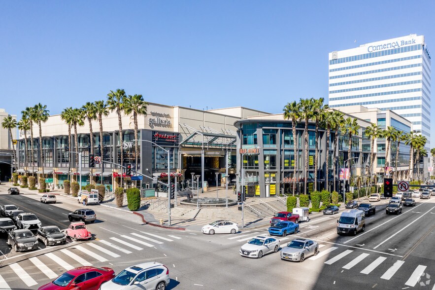 15301 Ventura Blvd, Sherman Oaks, CA, 91403 Retail Space For Lease