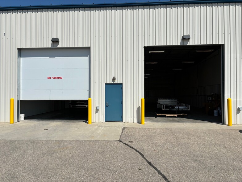 111 NE 45th Ave, Minot, ND for lease - Building Photo - Image 1 of 17