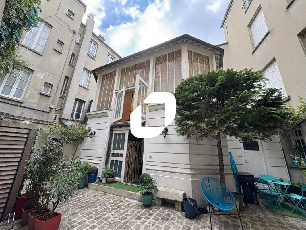 Office in Saint-Germain-en-Laye for lease Building Photo- Image 1 of 3