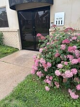 1300 Hampton Ave, Saint Louis, MO for lease Building Photo- Image 1 of 23