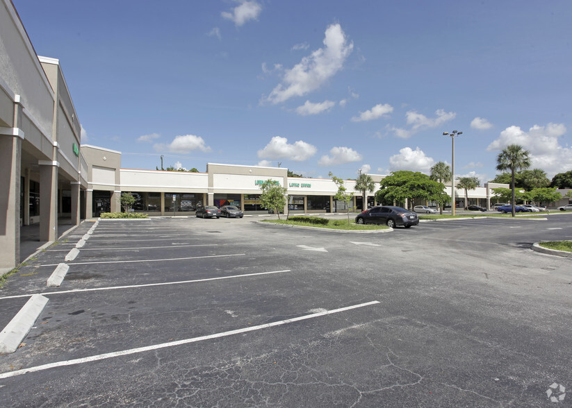 5301-5371 N State Road 7, Tamarac, FL for lease - Building Photo - Image 3 of 17