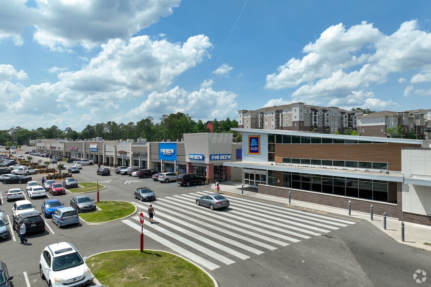 2020 W Pensacola St, Tallahassee, FL for lease - Primary Photo - Image 1 of 17