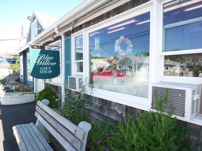 119 Perkins Cove Rd, Ogunquit, ME 03907