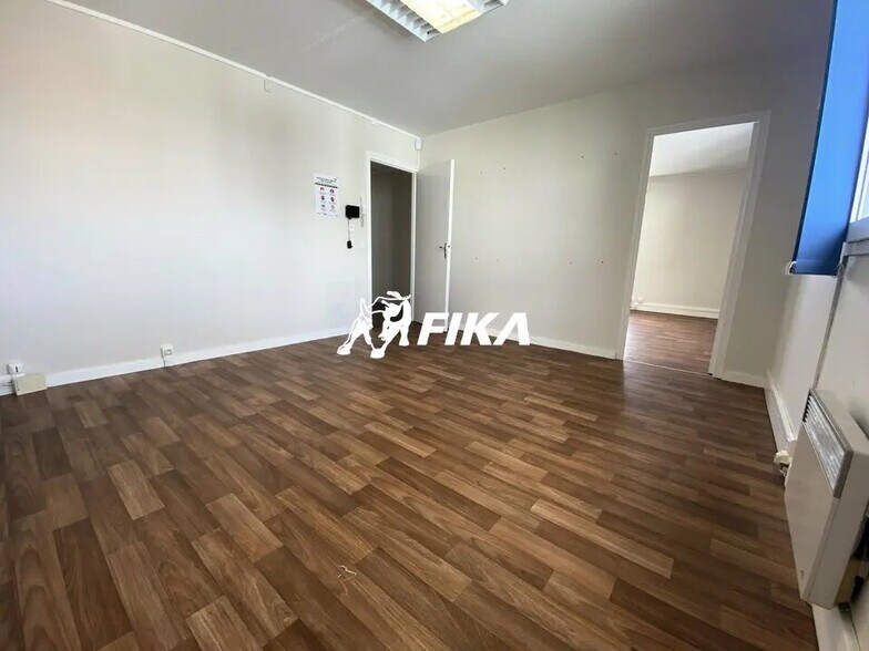 Office in Toulouse for lease - Interior Photo - Image 3 of 12