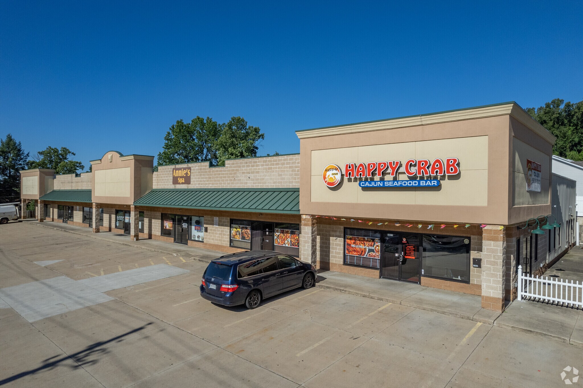 1300-1312 Brittain Rd, Akron, OH for sale Primary Photo- Image 1 of 1