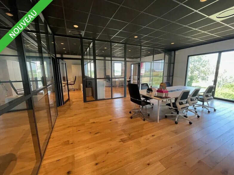 Office in Avignon for lease - Building Photo - Image 1 of 8
