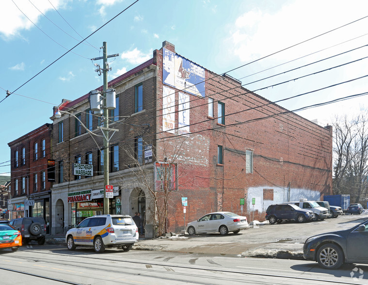 909-911 Queen St E, Toronto, ON for lease - Building Photo - Image 3 of 4