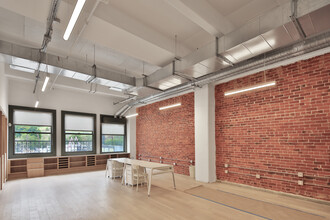 353 S Broadway, Los Angeles, CA for lease Interior Photo- Image 2 of 3