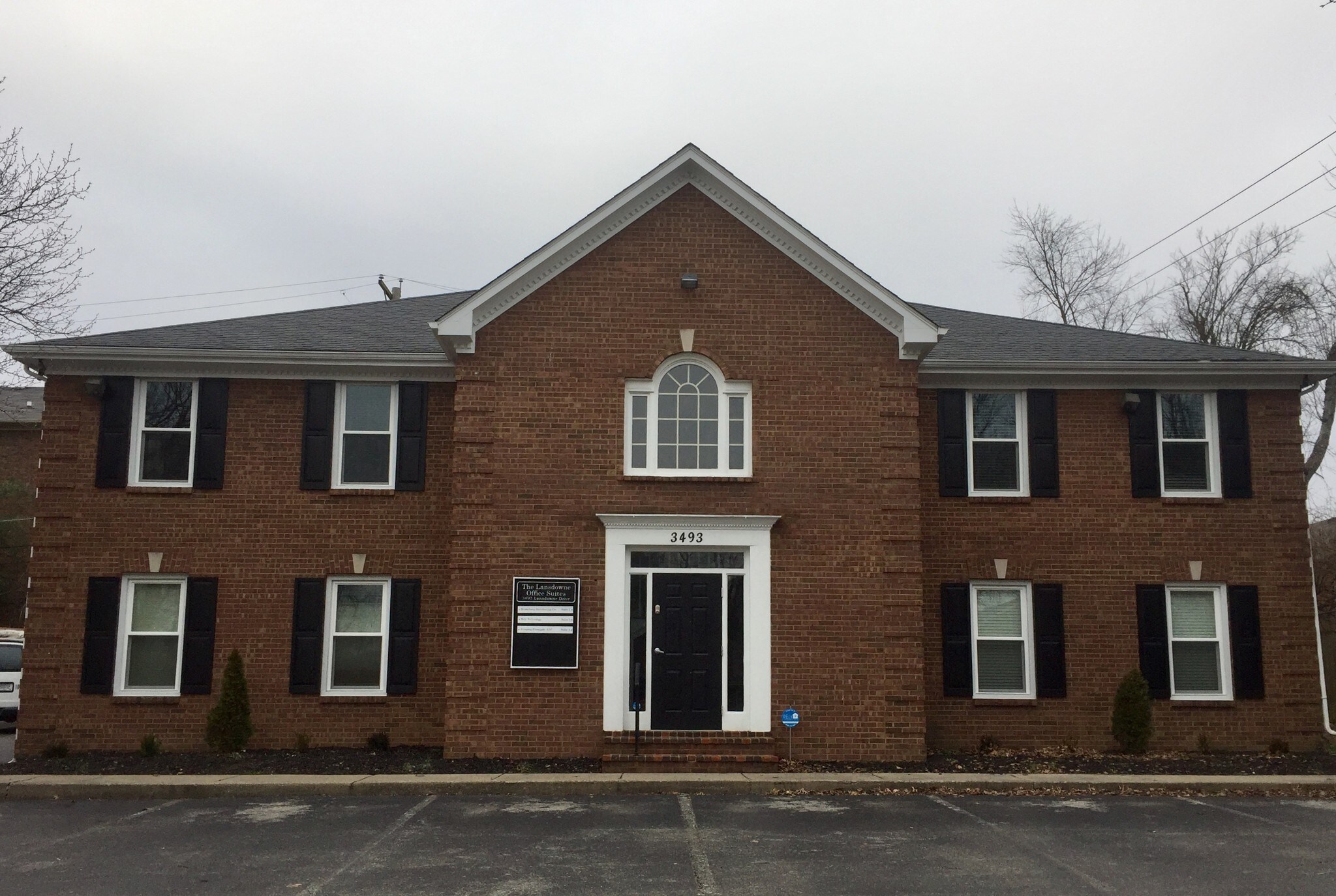 3493 Lansdowne Dr, Lexington, KY for sale Primary Photo- Image 1 of 1