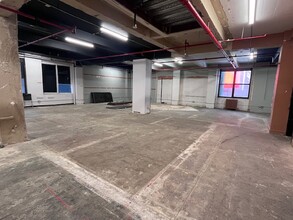 721-723 7th Ave, New York, NY for lease Interior Photo- Image 2 of 7