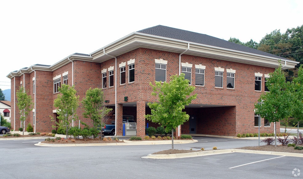 1985 Hendersonville Rd, Asheville, NC for lease - Building Photo - Image 3 of 32