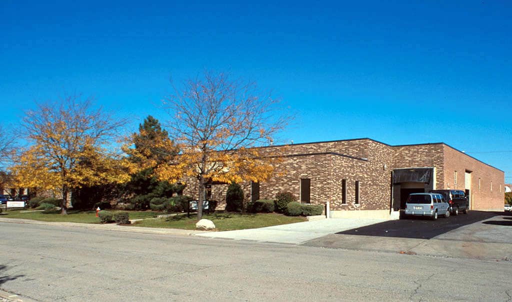 2371-2381 United Ln, Elk Grove Village, IL for lease Building Photo- Image 1 of 3