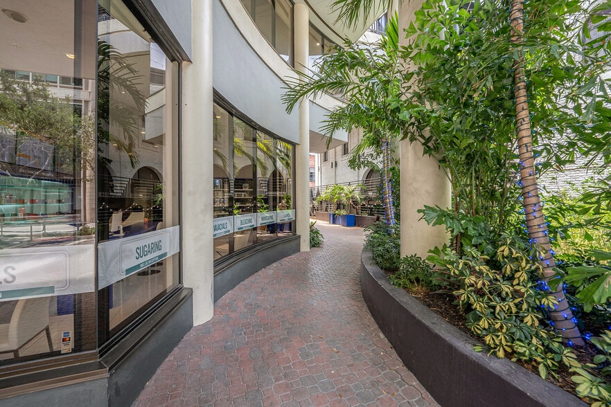 240 1st Ave S, Saint Petersburg, FL for sale - Building Photo - Image 3 of 37