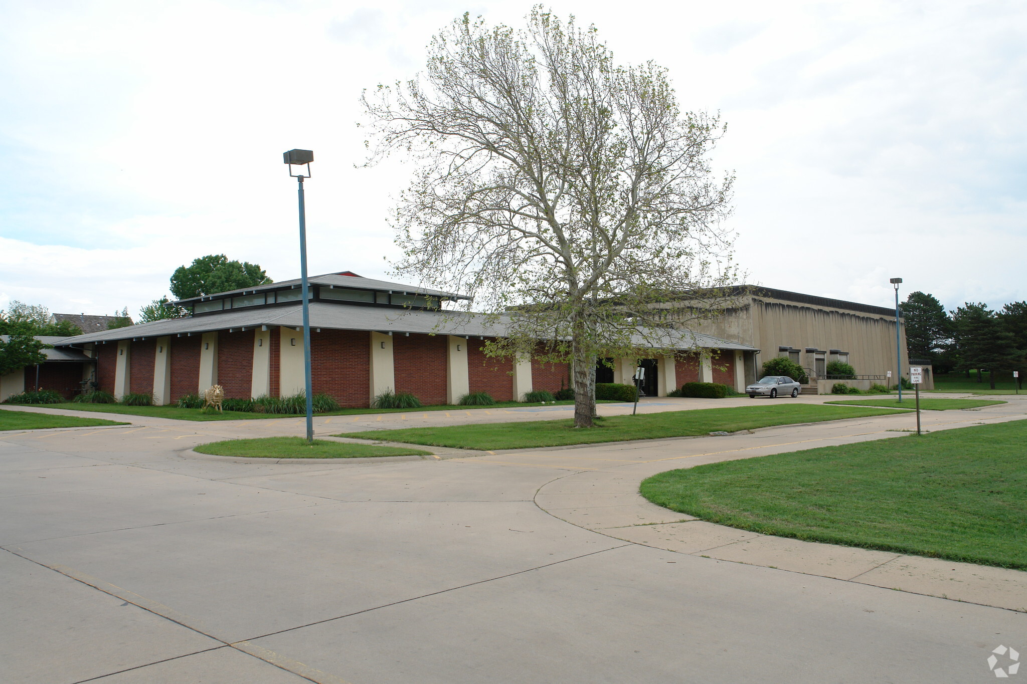 9112 E Central Ave, Wichita, KS for sale Primary Photo- Image 1 of 1