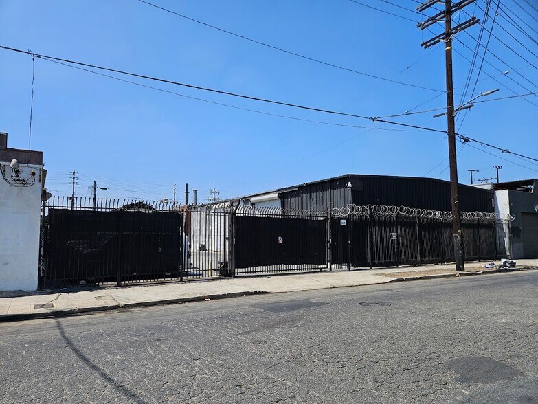 1720 E 14th St, Los Angeles, CA for sale - Building Photo - Image 1 of 1