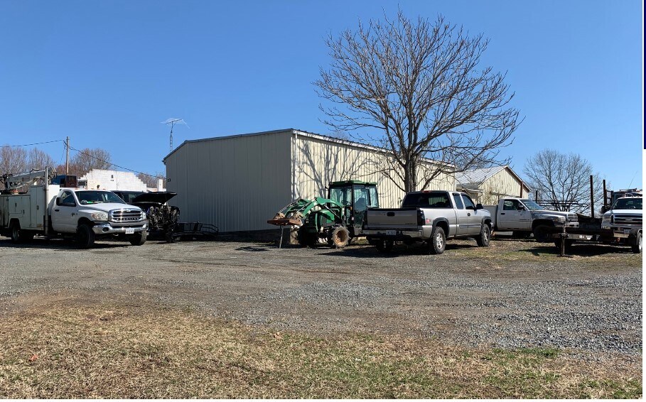 25 Geer Ln, Brightwood, VA 22715