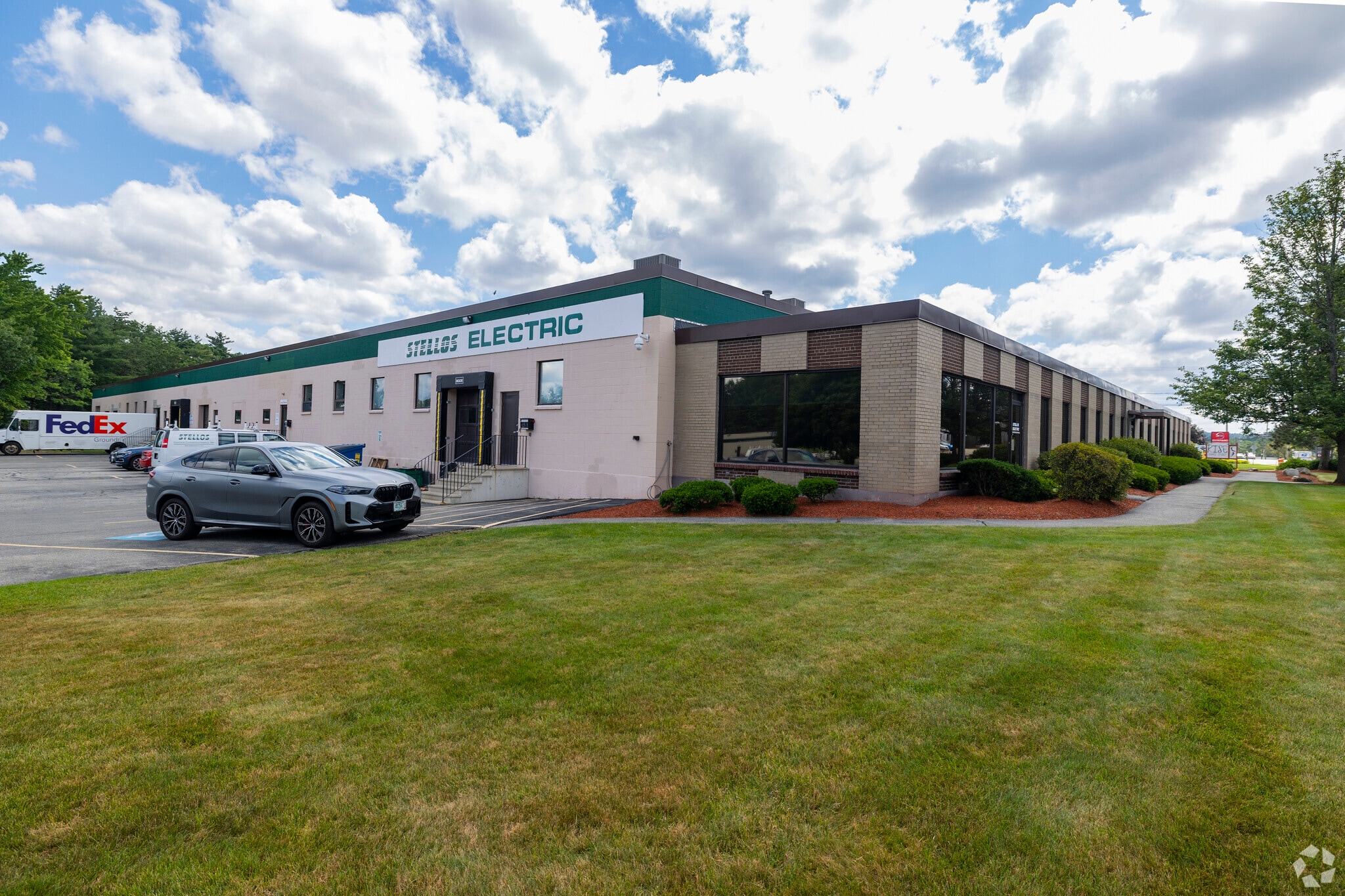 125 Northeastern Blvd, Nashua, NH for sale Primary Photo- Image 1 of 1