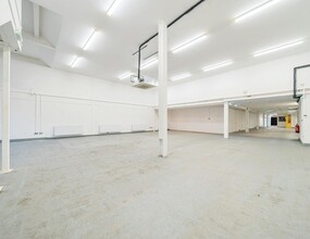 Cline Rd, London for lease Interior Photo- Image 2 of 7