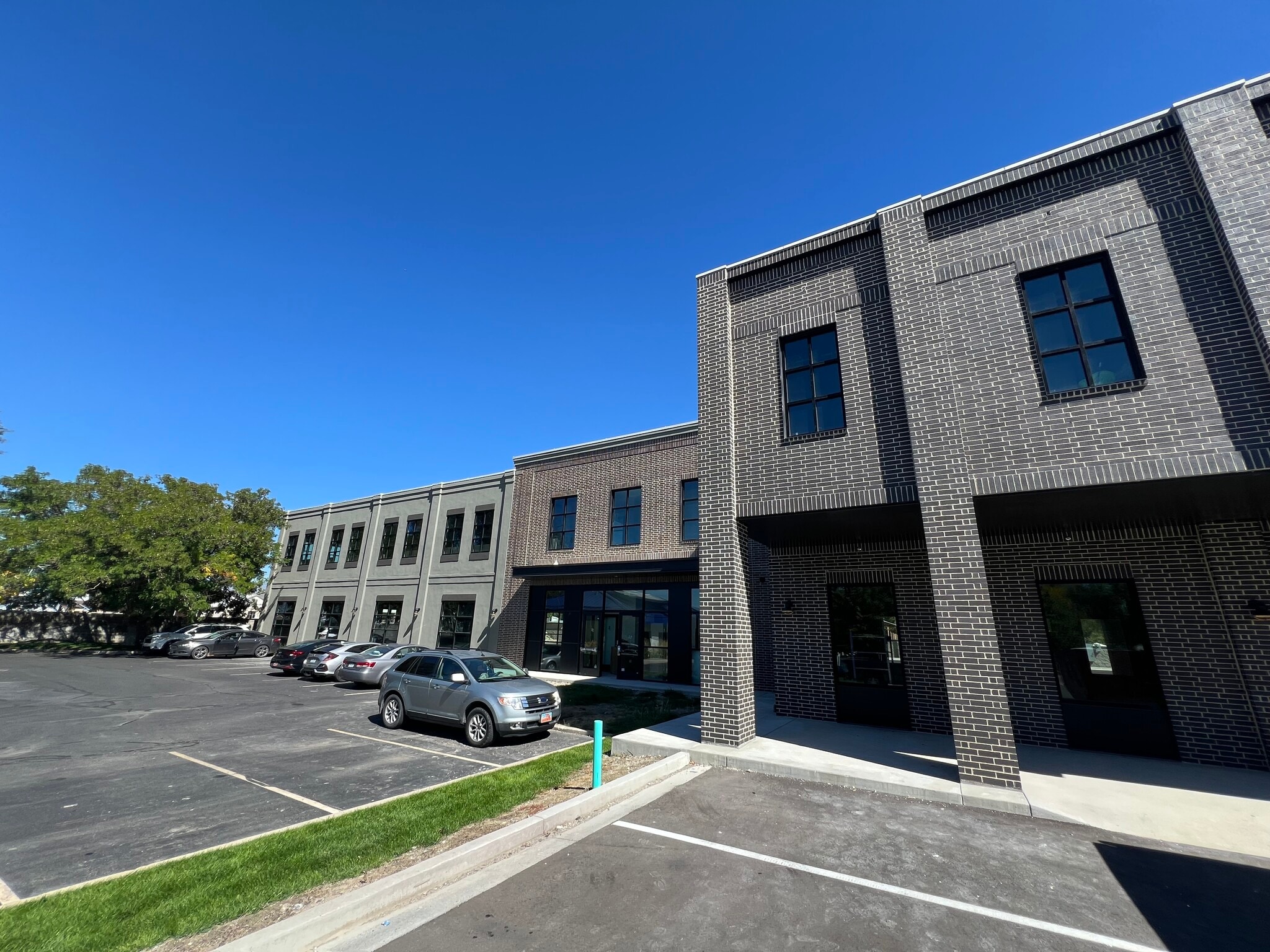 6045 S Fashion Blvd, Murray, UT for lease Primary Photo- Image 1 of 2