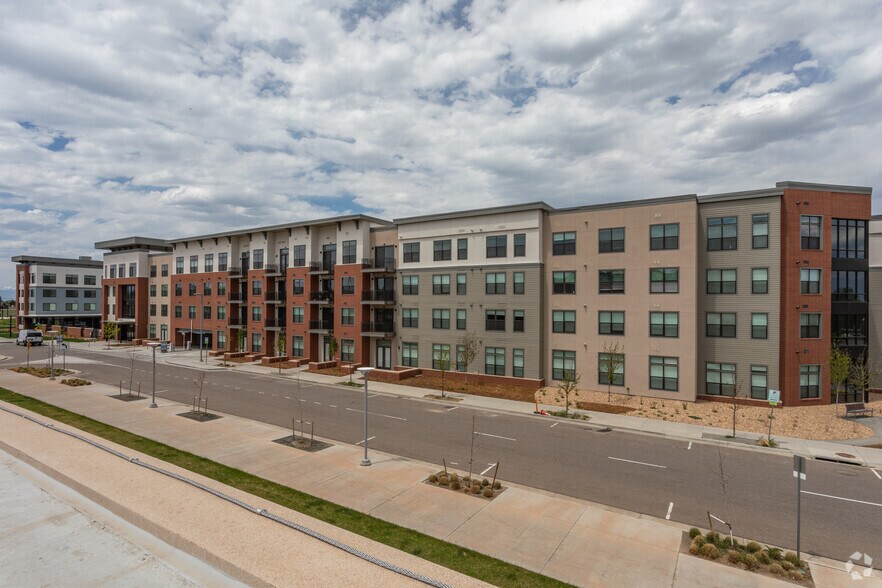 2337 S Blackhawk St, Aurora, CO for sale - Primary Photo - Image 1 of 1