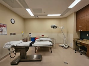 19331 Business Center Dr, Northridge, CA for lease Interior Photo- Image 2 of 4