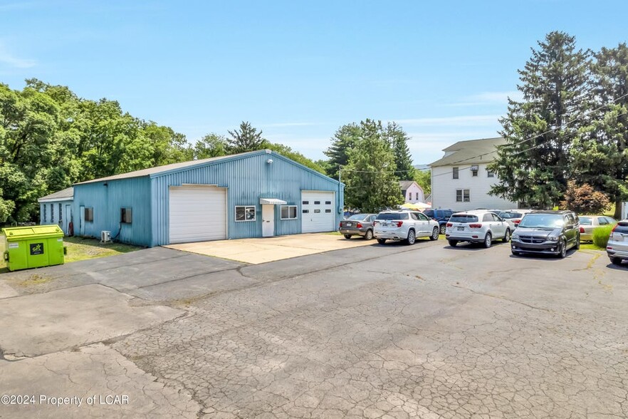 109 Alden Rd, Nanticoke, PA for sale - Primary Photo - Image 1 of 34