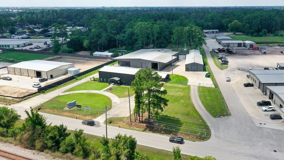 23609 W Hardy Rd, Spring, TX for lease - Building Photo - Image 3 of 6