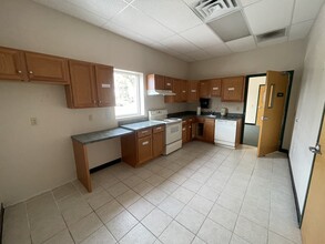 33 W Main St, Vernon Rockville, CT for lease Interior Photo- Image 1 of 8