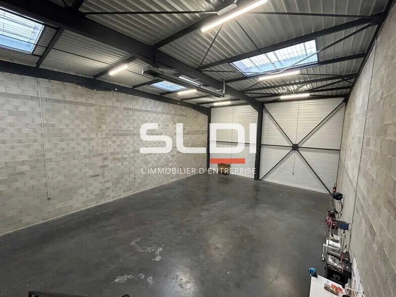 Office in Villefranche-sur-Saône for lease - Interior Photo - Image 3 of 8