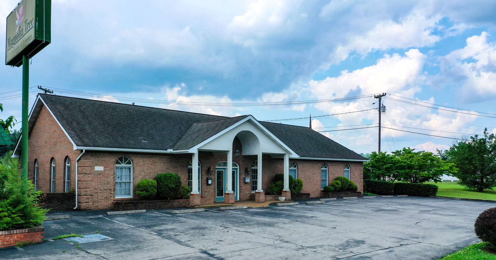 1936 Oak Ridge Tpke, Oak Ridge, TN for sale Building Photo- Image 1 of 1