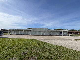 More details for 126-140 W Cleveland Blvd, Aransas Pass, TX - Office for Sale