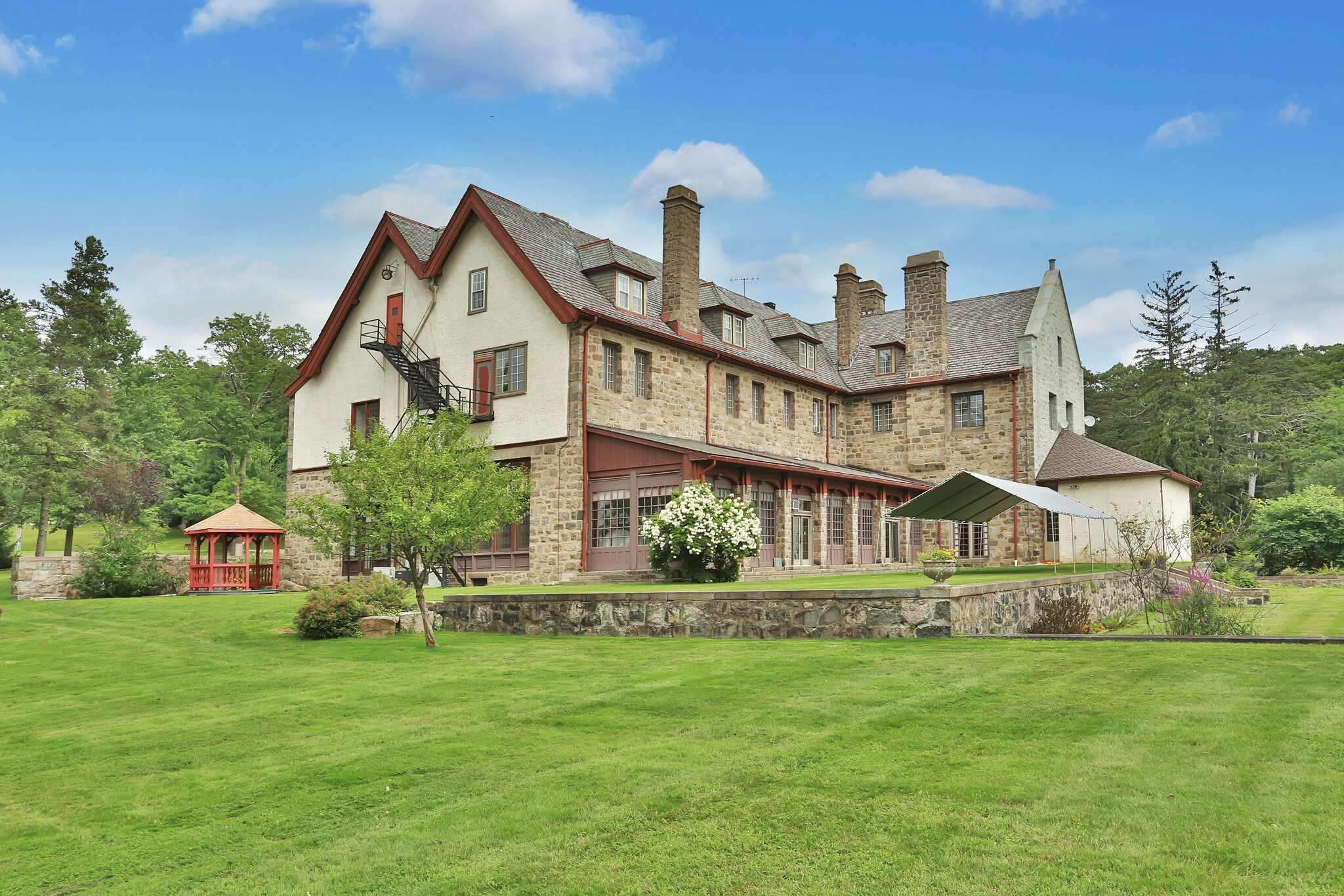 150 Sister Servants Ln, Sloatsburg, NY 10974 Table Rock Estate (St