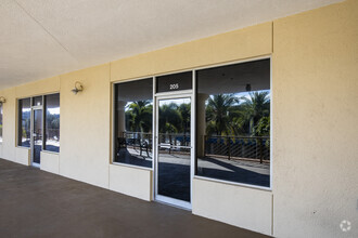 4600 Gulf Blvd, Saint Petersburg, FL for lease Building Photo- Image 1 of 2