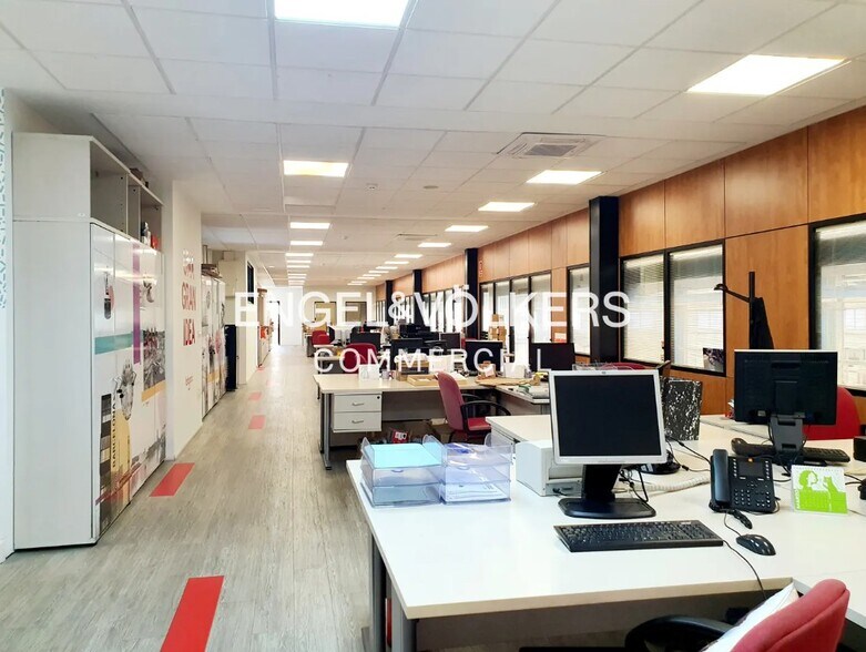 Industrial in Sant Joan Despí, Barcelona for lease - Building Photo - Image 3 of 5