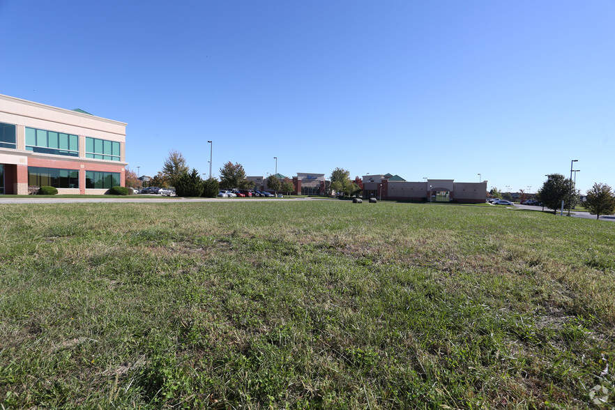 14447 Metcalf Ave, Overland Park, KS for lease - Building Photo - Image 1 of 10