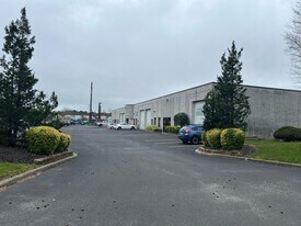 100-122 Keyland Ct, Bohemia NY - Warehouse